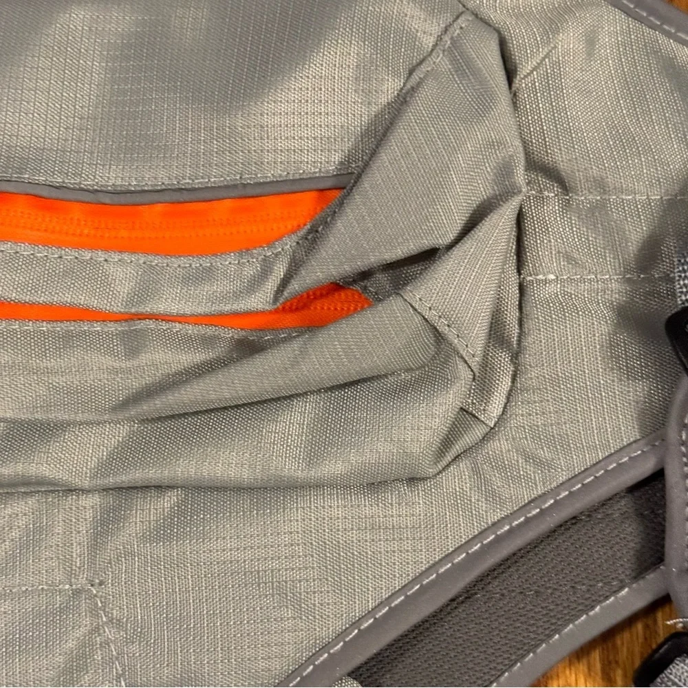 NWT Hotel Doggy Adventure Wear Hiking Backpack Grey Orange Size L - Picture 5 of 6